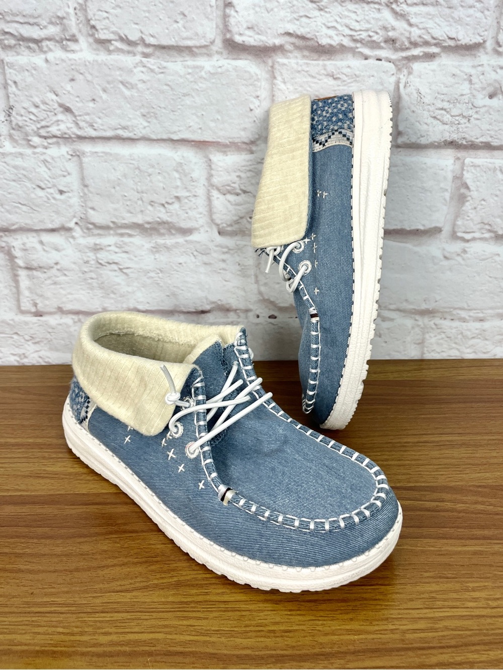 Hey Dude Wendy Fold Boho Blue Slip on Shoes Size 6